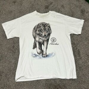 Vintage Graphic Alaska Wolf Design